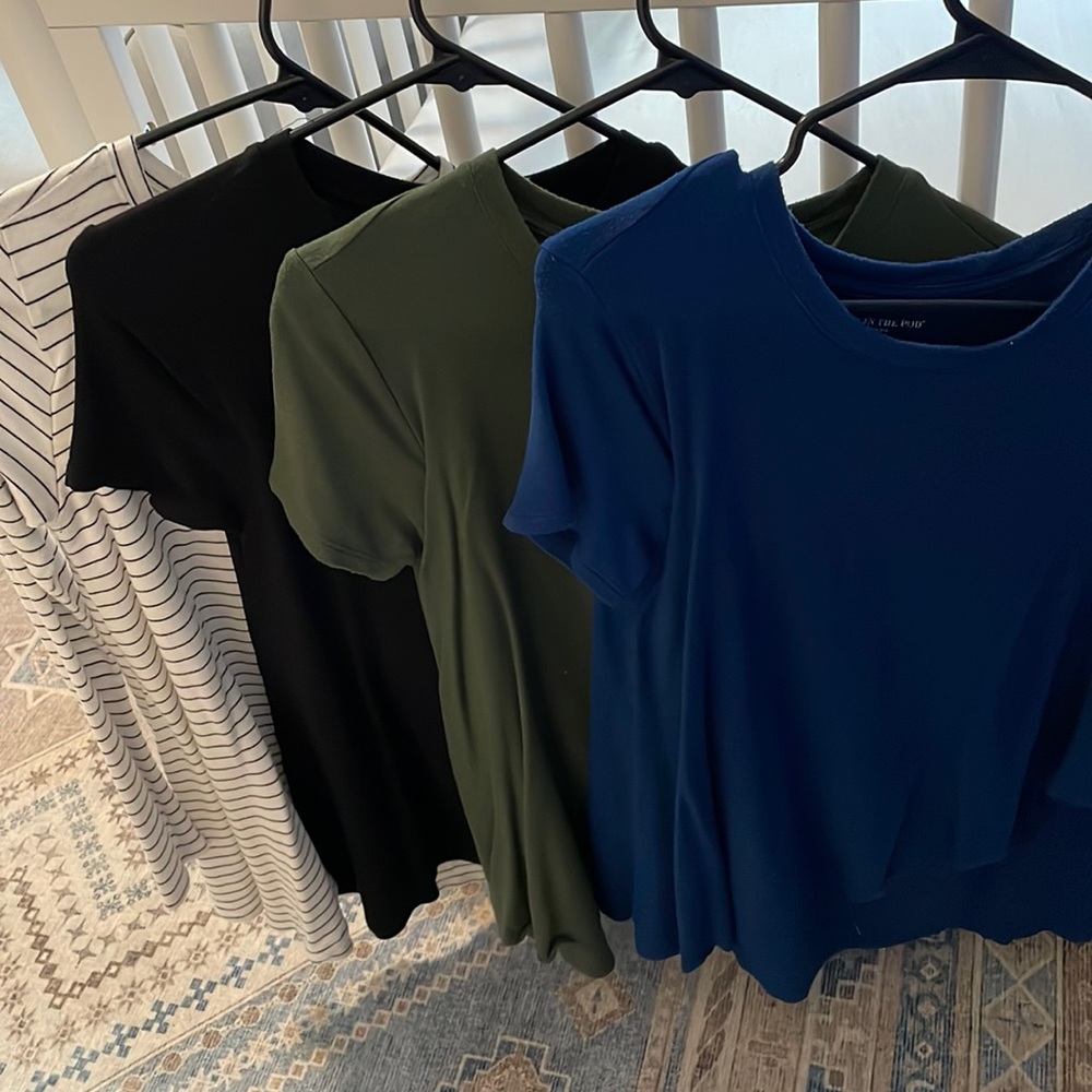 A Pea in the Pod Nursing Shirt set